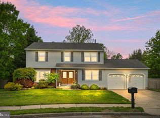 2 Farnham Ct, Clementon, NJ 08021