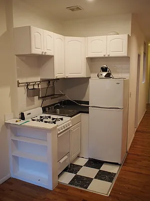 Rented by Sheila M Apfel, LREB | media 24