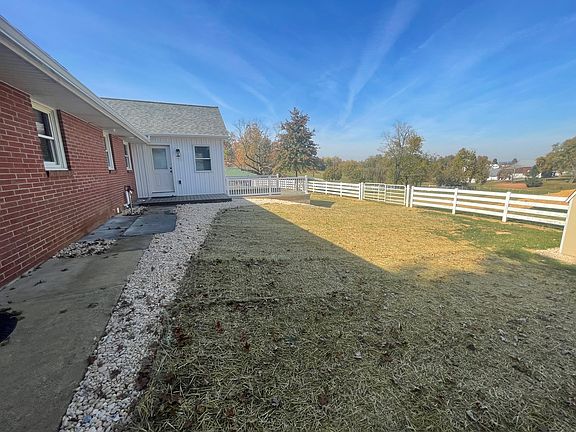 5th image of 2235 New Holland Pike
