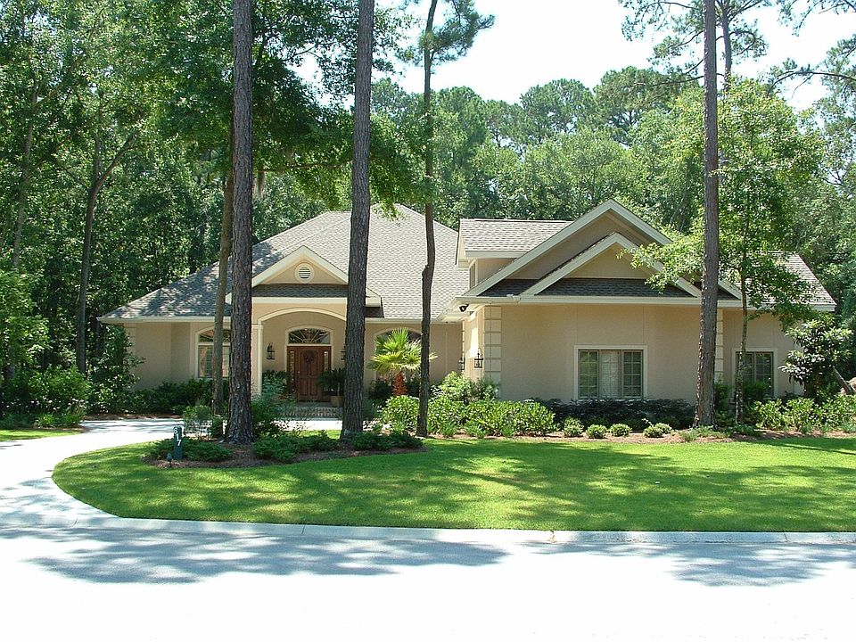 1st image of 617 Colonial Dr