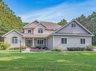 5513 Perth Dr, Eau Claire, WI 54703
