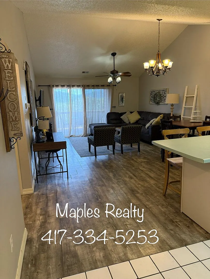Stunning 2 Bedroom, 2 Bathroom Condo At Pointe Royale — Photo 1