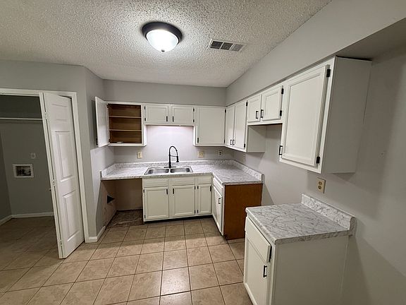 5th image of 480 Elmfield Cv