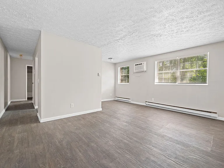 2303 Wyoming Ave — Photo 20