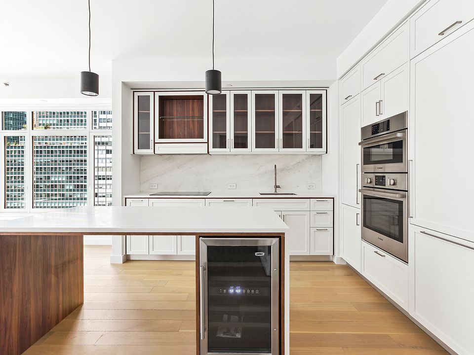 1st image of 115 E 55th St #5BB