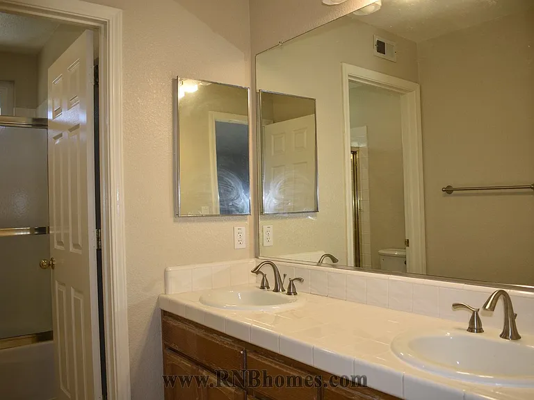 2400 Carr Ct — Photo 18