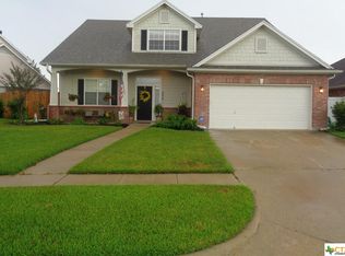 205 Village Grn, Victoria, TX 77904