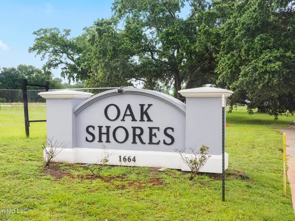 1664 Beach Blvd, Biloxi, MS