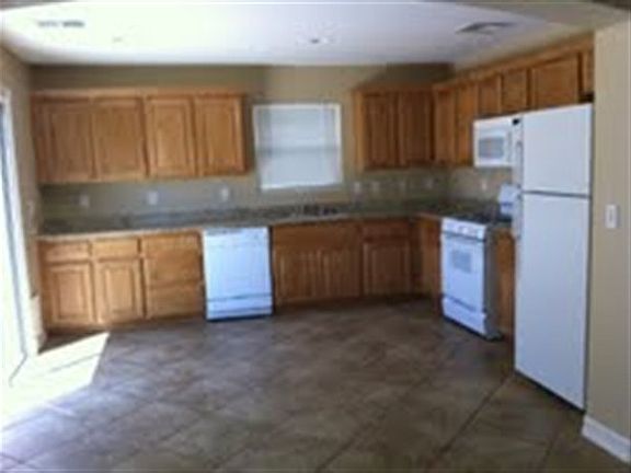 3rd image of 4705 Portola Vista Ave