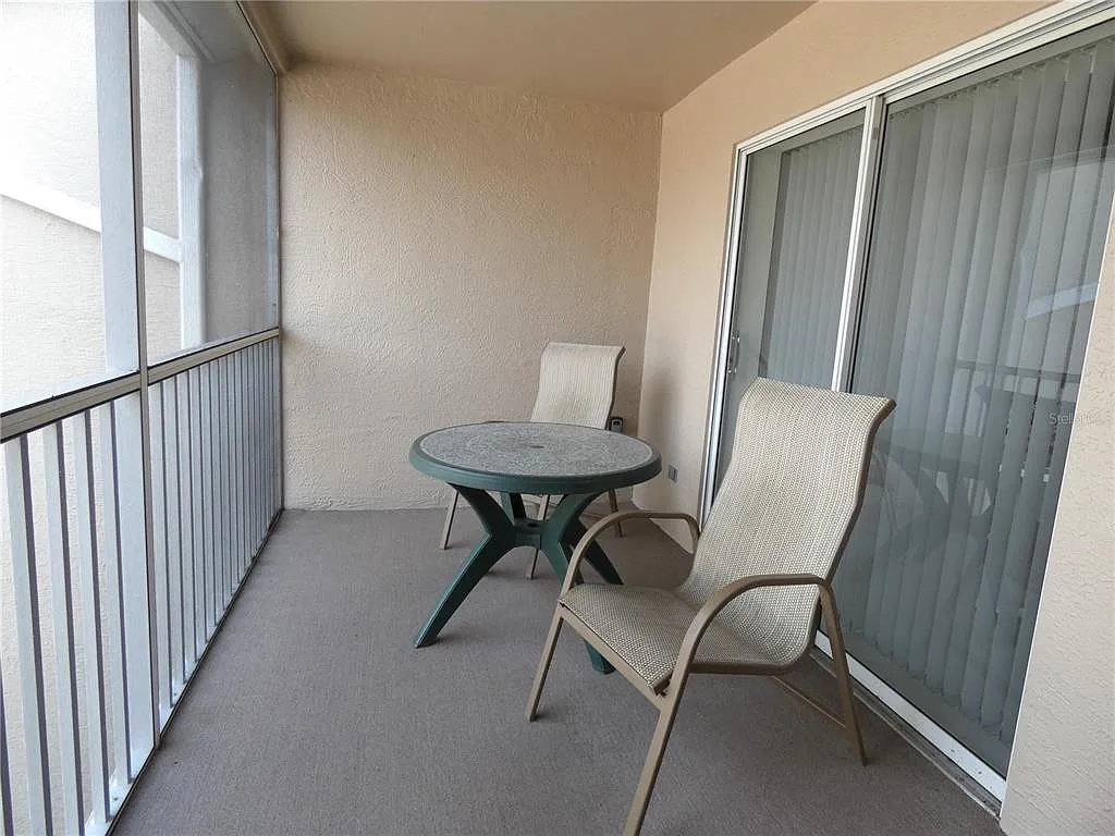 2 bed, 2.0 bath, 1333 sqft, $5,500 — Photo 3
