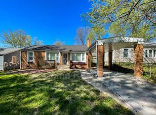 1527 E Nora St, Springfield, MO 65803