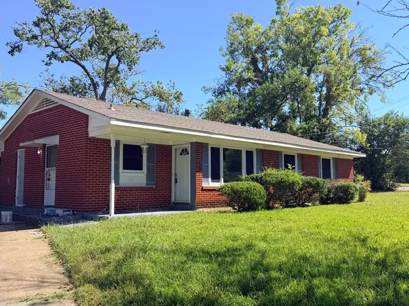 1441 Flamingo Ln, Montgomery, AL 36116