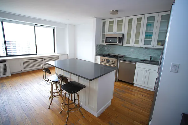 Rented by REALTY ONE GROUP FIRST | media 1