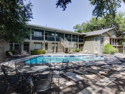 2303 E Side Dr APT 111, Austin, TX, 78704