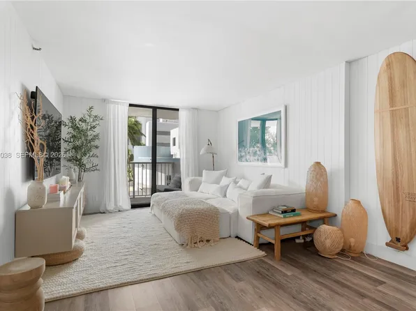 4301 Collins Ave APT 207, Miami Beach, FL 33140