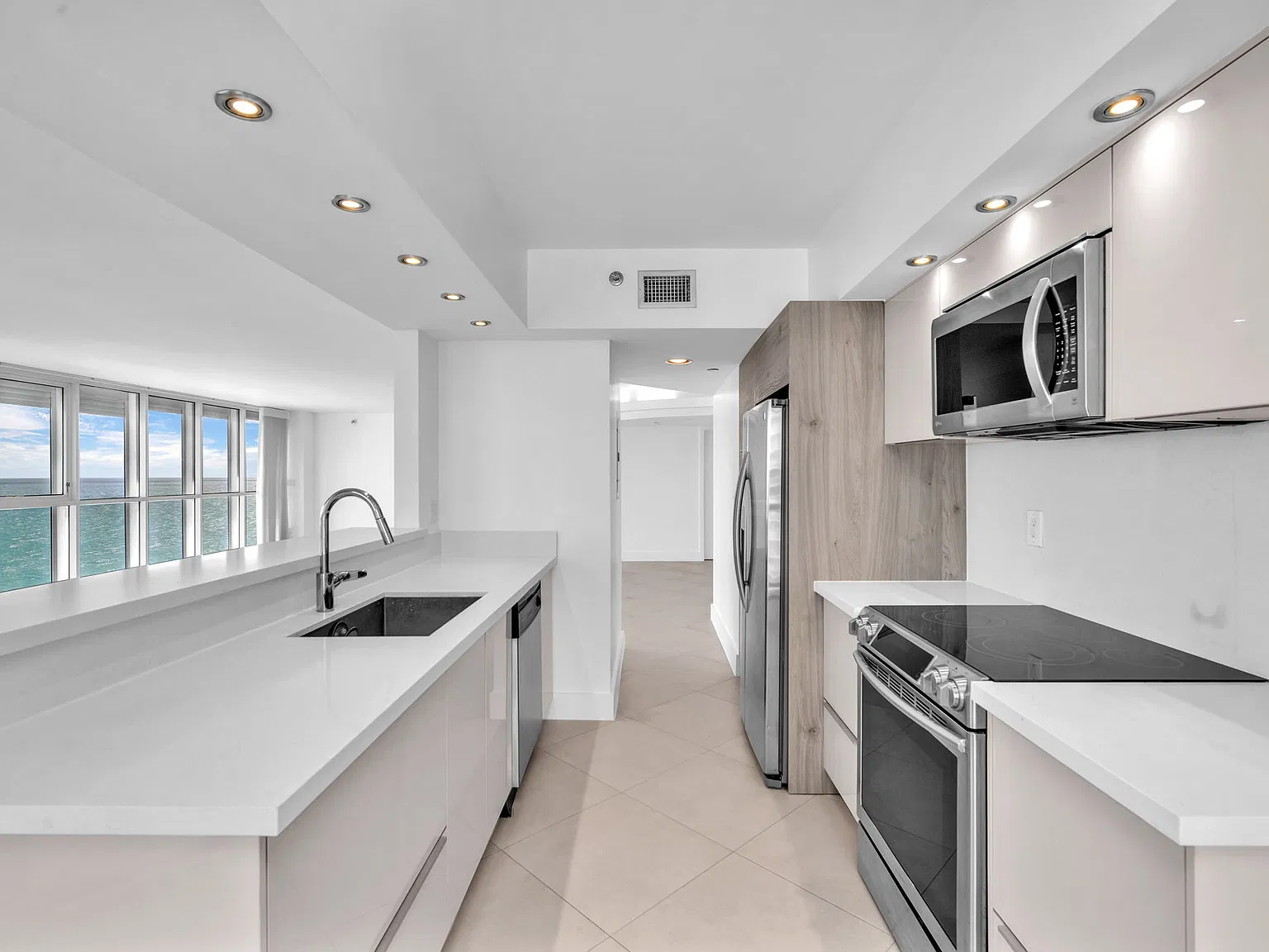 2 bed, 2020 sqft, $7,500 — Photo 4
