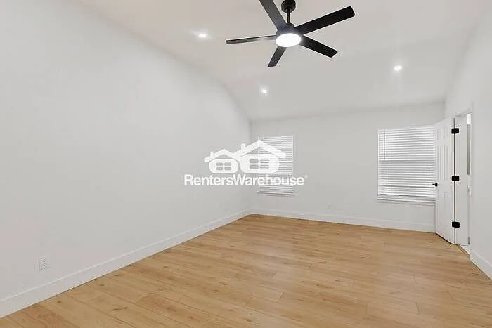 4405 San Mateo Ln — Photo 25