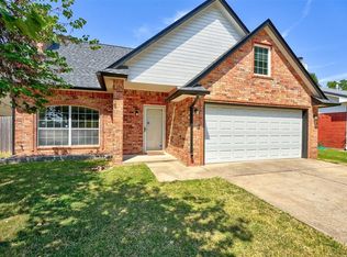 2308 Buckhorn Dr, Norman, OK 73072