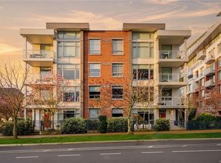 Duet, Victoria, BC V8V 0B7