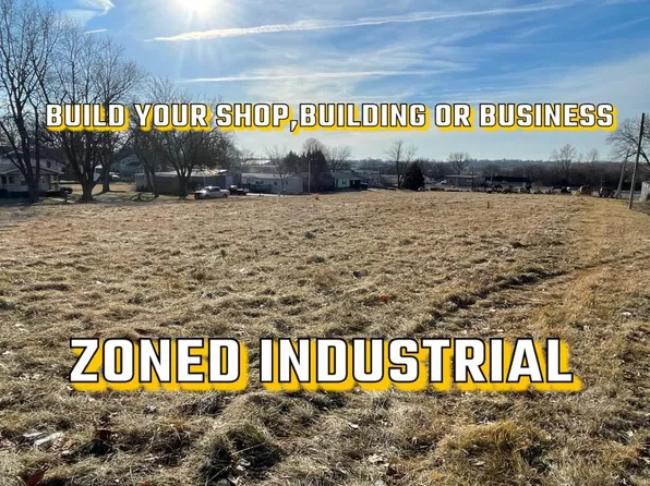 519 McLean St, Falls City, NE 68355