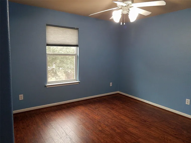 1110 Willowbrook Dr — Photo 11