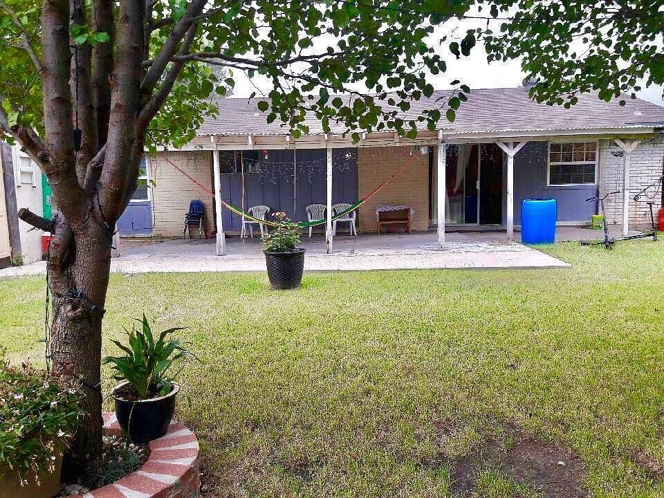 1st image of 617 Oxford Park