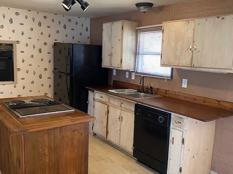 1522 Bonito Ln — Photo 11
