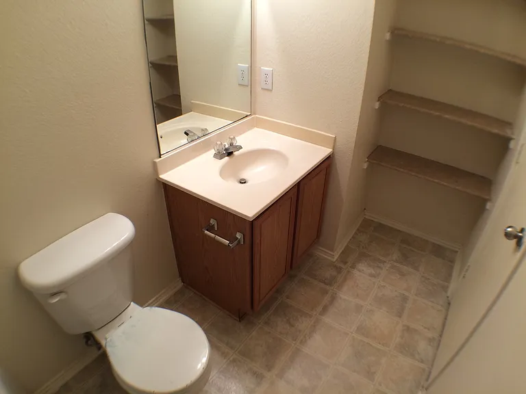 4841 Waterford Dr — Photo 12