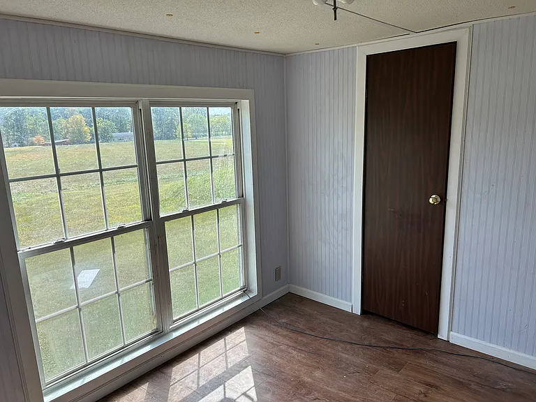 356 Crawford Rd — Photo 3