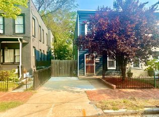 1432 V St SE, Washington, DC 20020