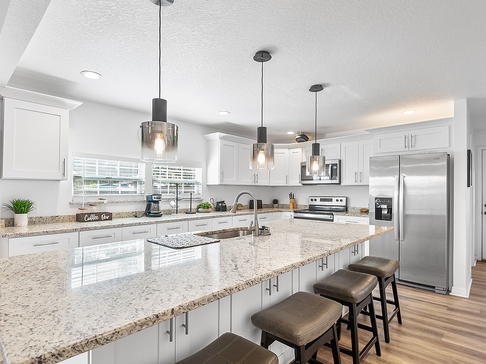 1st image of 3722 E Deleuil Ave #2