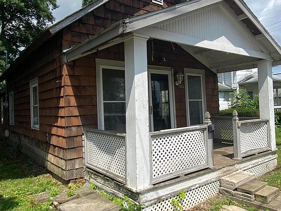 2nd image of 301 S Williams St