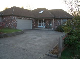 2216 15th St, Springfield, OR 97477