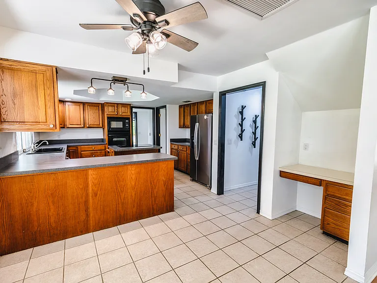 2119 Shady Oaks Dr — Photo 35