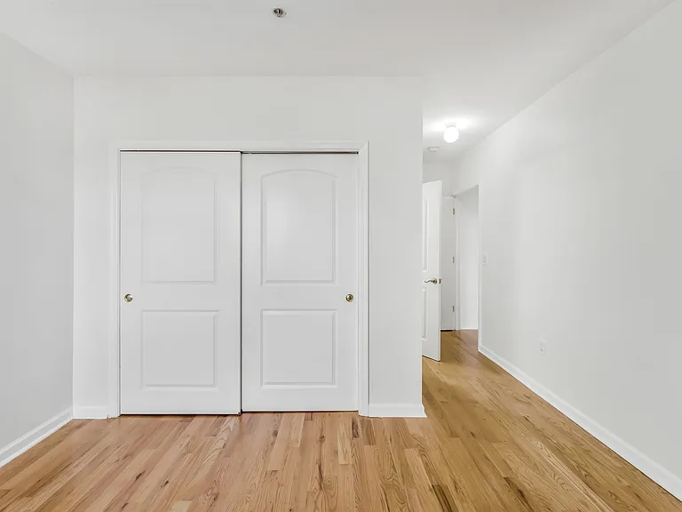 605 New York Ave #604 — Photo 15