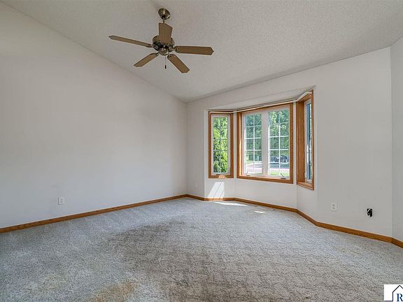 4th image of 640 Grayhawk Dr