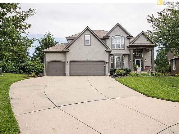 3rd image of 9017 W 143rd Pl