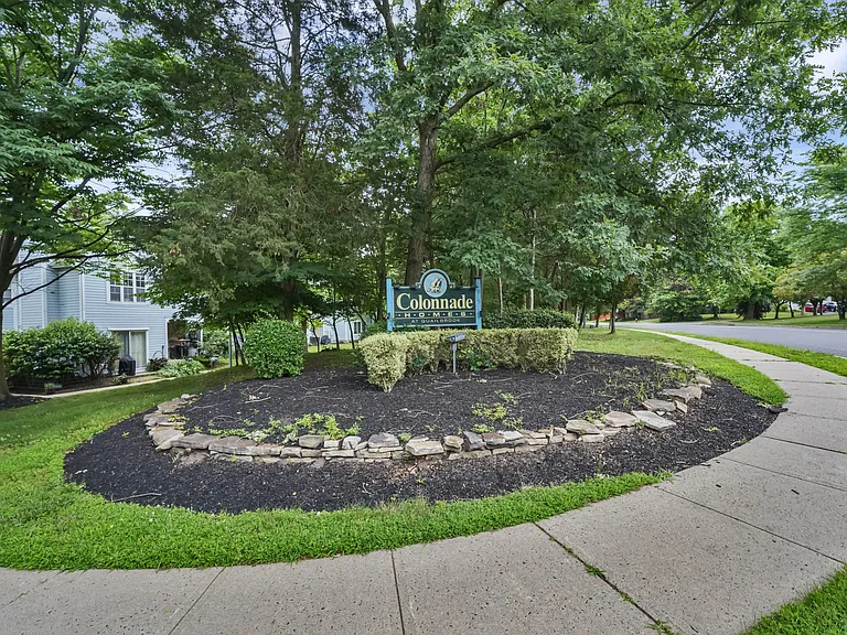115 Wycombe Pl — Photo 15