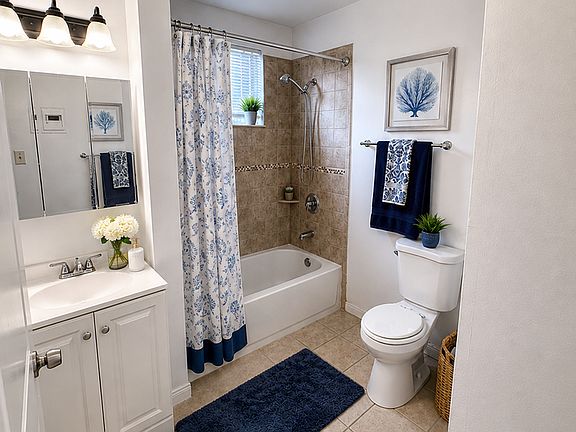 4th image of 1117-1119 N Rose Ave #1119A