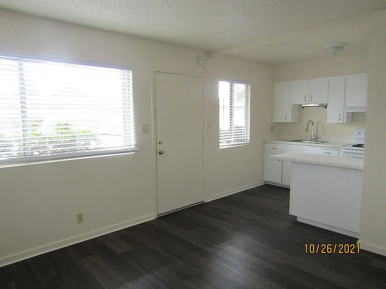 862 West Ave — Photo 2