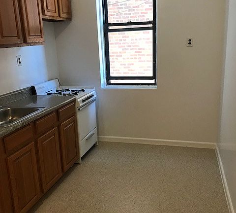 4th image of 31-22 34th St #1A