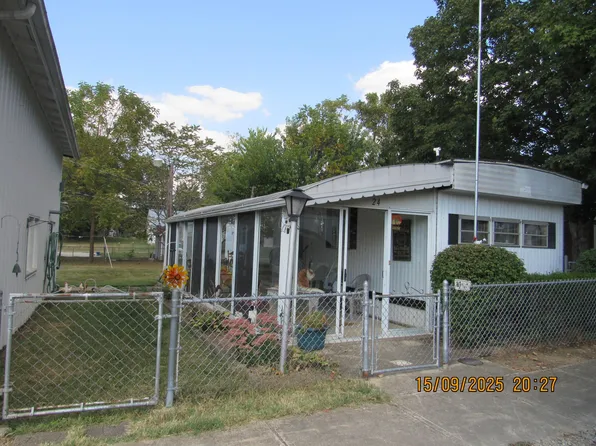 24 2nd St, Kingston, OH 45644