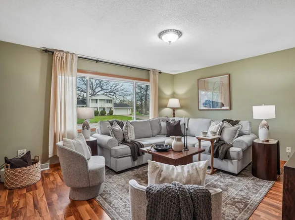 3725 80th Ave N, Brooklyn Park, MN 55443