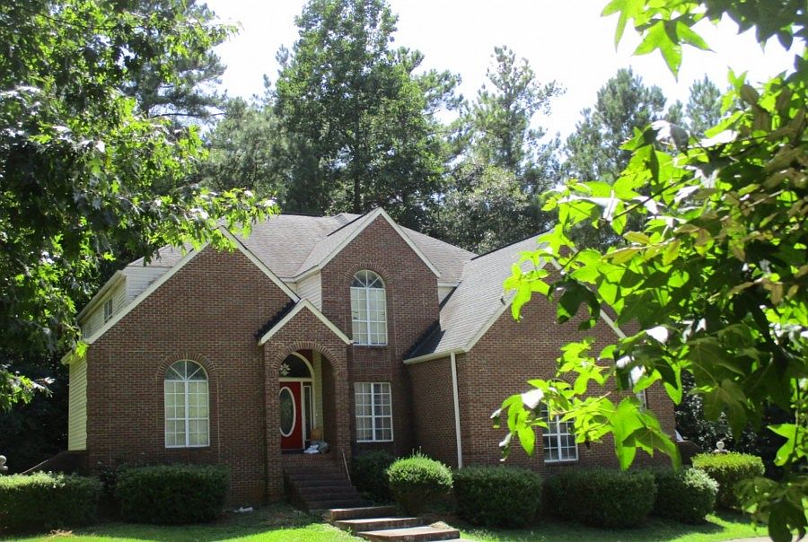 2nd image of 135 Meredith Way