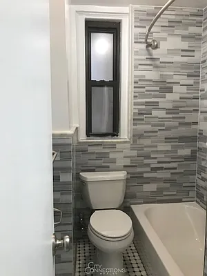 Rented by City Connections Realty | media 15