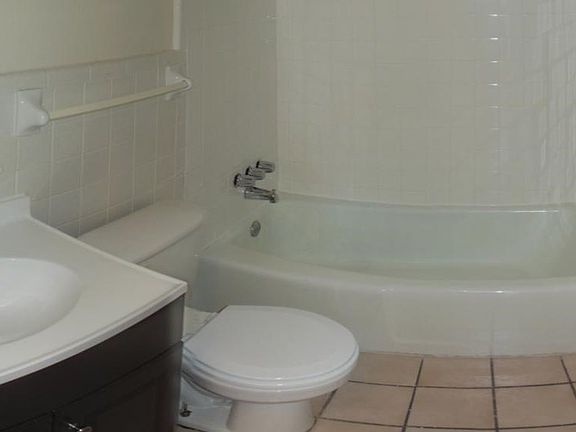 5th image of 921-923 S 13th St