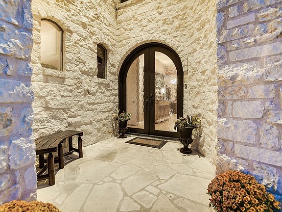 5th image of 10 Stillmeadow Dr