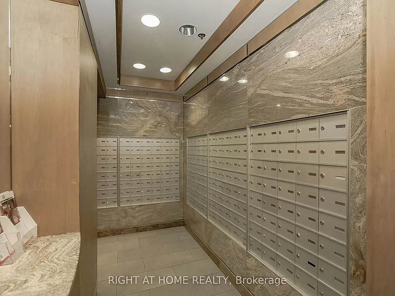 2119 Lake Shore Blvd W #217 — Photo 33