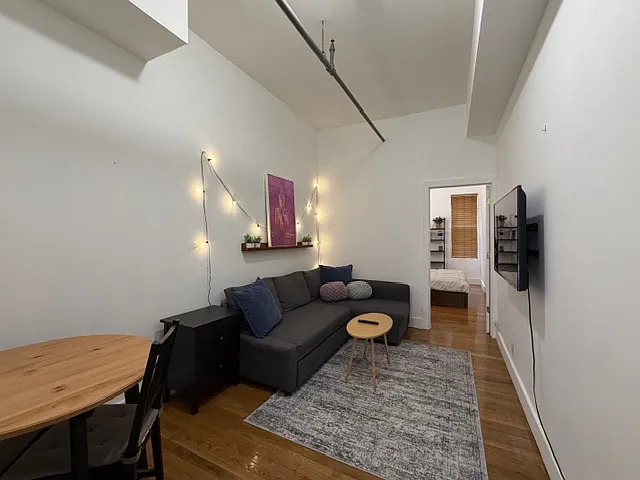 309 Monroe St — Photo 2