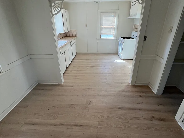 15297 Colorado Ave — Photo 7